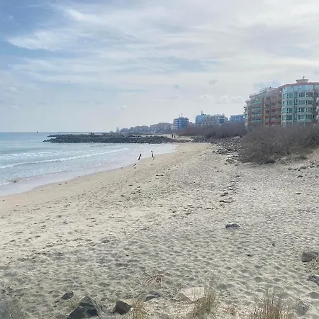 شقة Sea View With Free Parking *